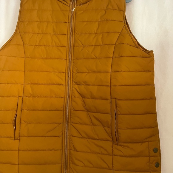 Mustard Yellow Puffer Vest - Picture 3 of 7